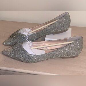 I Miller Kentra Shoes in steel glitter, size 8